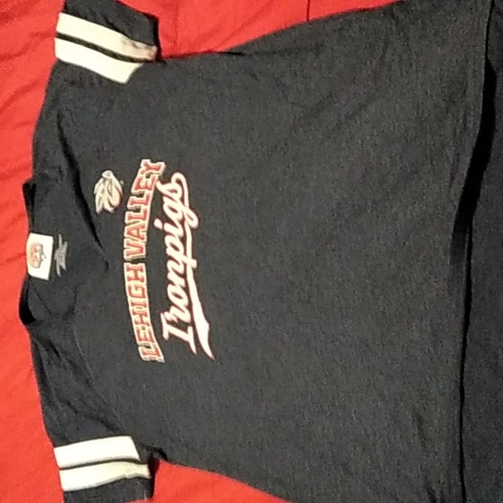 Large major league baseball shirt